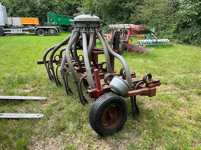 1995 veenhuis machines vmb-2 300 akker- en graslandbemester - afbeelding 4 van  8