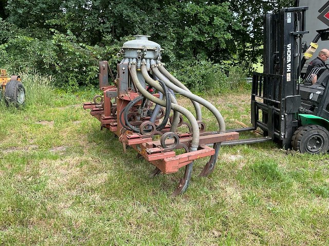 1995 veenhuis machines vmb-2 300 akker- en graslandbemester - afbeelding 1 van  8