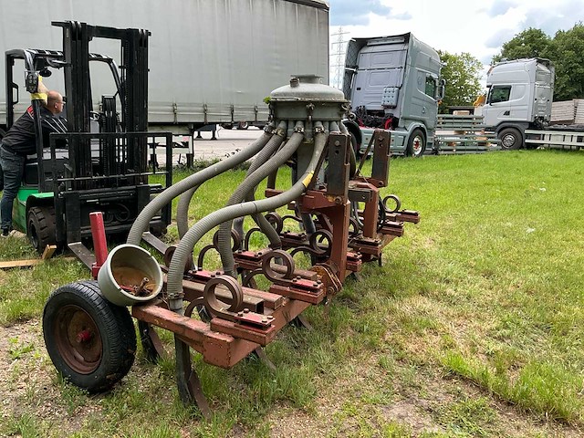 1995 veenhuis machines vmb-2 300 akker- en graslandbemester - afbeelding 3 van  8