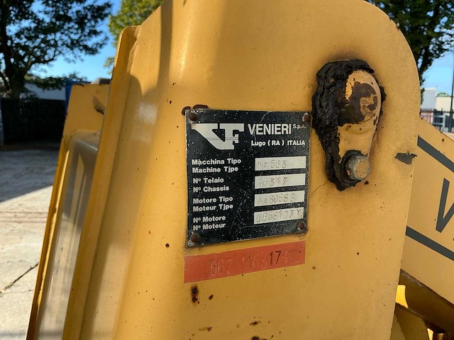 1995 venieri vf563 wiellader – inclusief grondbak en palletvorken - afbeelding 36 van  41