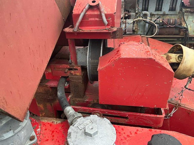 1995 zelfbouw oogstmachine / eikel opraapmachine - afbeelding 2 van  28