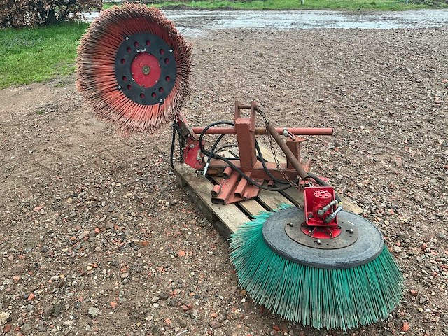 1995 zelfbouw oogstmachine / eikel opraapmachine - afbeelding 18 van  28