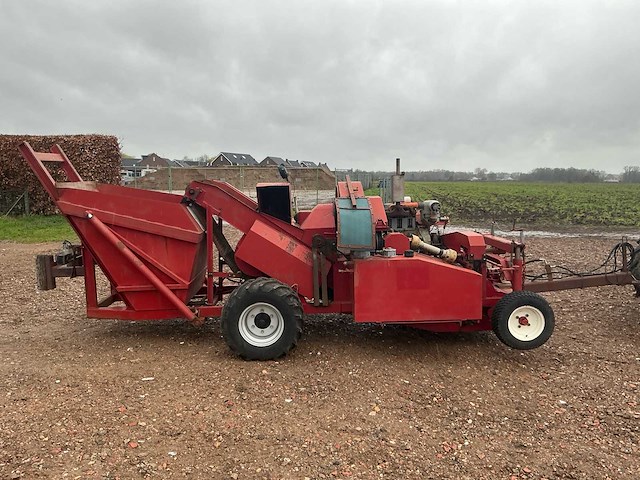 1995 zelfbouw oogstmachine / eikel opraapmachine - afbeelding 23 van  28
