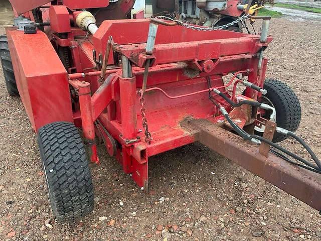 1995 zelfbouw oogstmachine / eikel opraapmachine - afbeelding 25 van  28