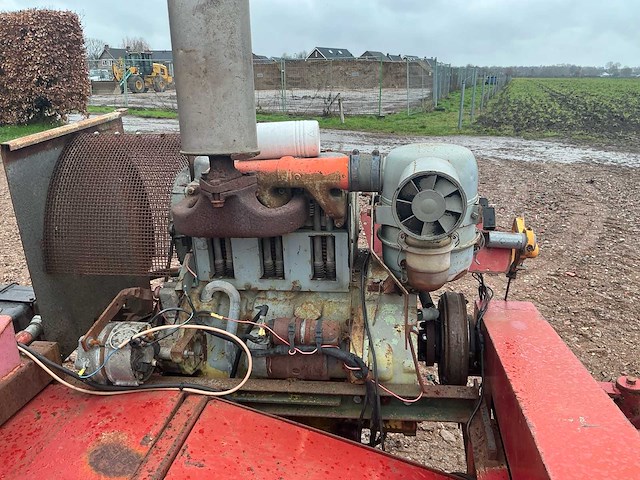 1995 zelfbouw oogstmachine / eikel opraapmachine - afbeelding 28 van  28