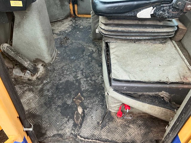 1995 zettelmeyer zl 802 shovel - afbeelding 12 van  13