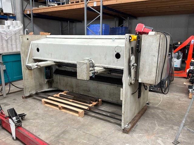 1996 baykal hgl 2600/8 hydraulische guillotineschaar - afbeelding 12 van  17