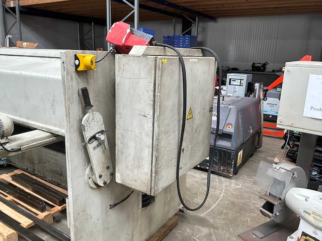 1996 baykal hgl 2600/8 hydraulische guillotineschaar - afbeelding 14 van  17