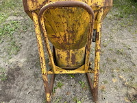1996 beco 1000sr betonkubel - afbeelding 1 van  7
