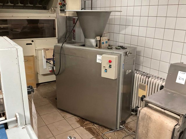 1996 benier dough assist major b84 deeg afmeter - afbeelding 1 van  4