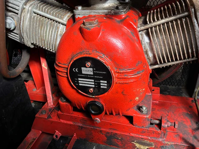 1996 bunk bu 2000 compressor in aanhangwagen - afbeelding 4 van  8