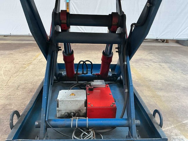 1996 buter h 30-11 2.200 kg hefplateau, lastafel, heftafel - afbeelding 2 van  12
