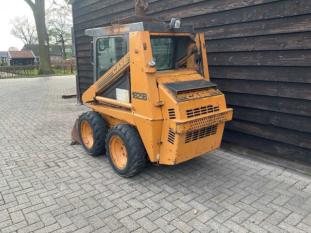 1996 case 1825 b schranklader - afbeelding 2 van  9