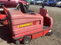 1996 compact 1150r zelfrijdende veegmachine - afbeelding 3 van  7