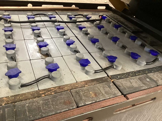 1996 daewoo b 30 s vorkheftruck - afbeelding 1 van  12