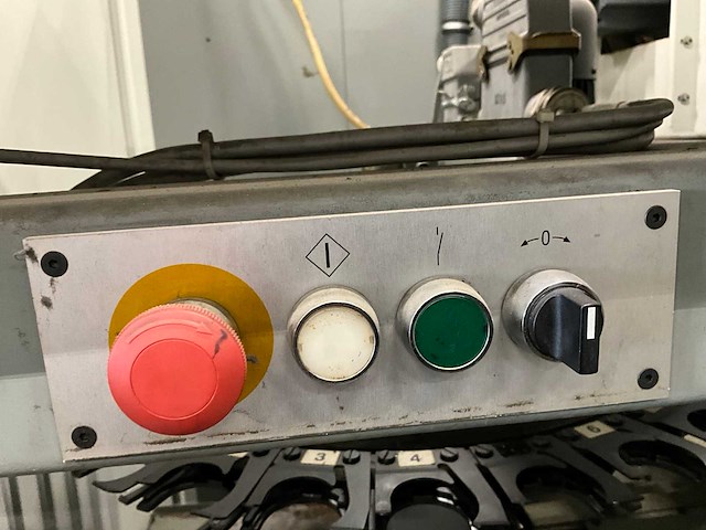 1996 deckel maho dmc70v 3-assig cnc verticaal bewerkingscentrum - afbeelding 9 van  21