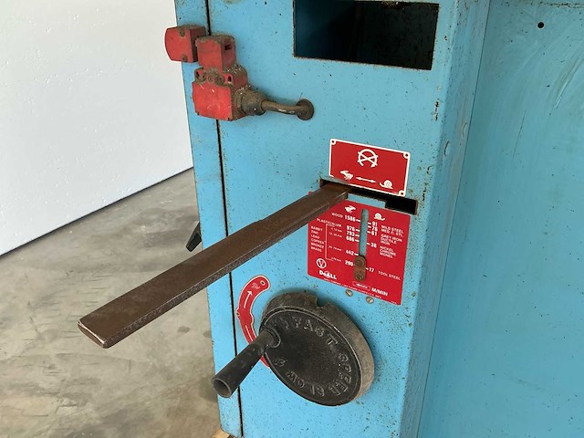 1996 doall 2013-v verticale bandzaagmachine - afbeelding 2 van  11