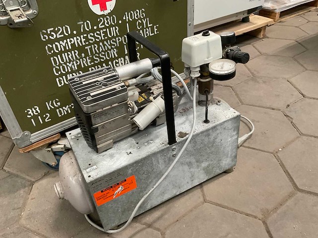 1996 durr-dental wa-035 compressor olievrij - afbeelding 5 van  9