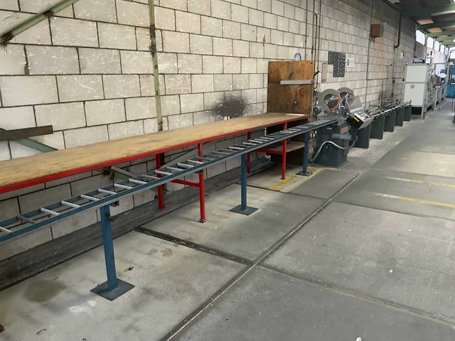 1996 elumatec dg 79 dubbele aluminium verstekafkortzaagmachine - afbeelding 3 van  8