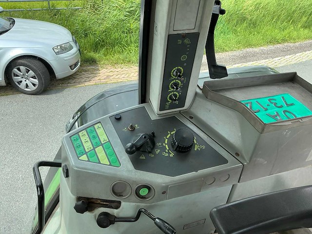 1996 fendt 511c vierwielaangedreven landbouwtractor - afbeelding 8 van  13