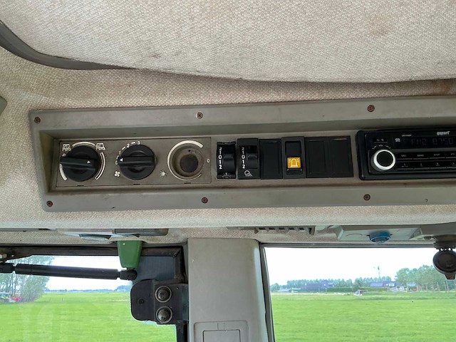 1996 fendt 511c vierwielaangedreven landbouwtractor - afbeelding 11 van  13