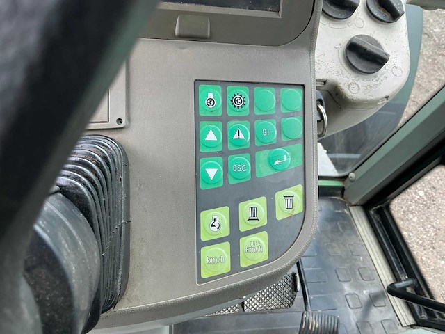1996 fendt 816/2 vierwielaangedreven landbouwtractor - afbeelding 33 van  65