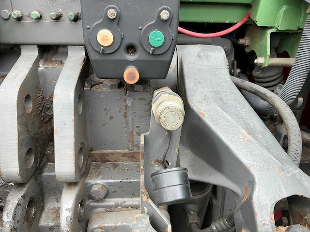 1996 fendt 816/2 vierwielaangedreven landbouwtractor - afbeelding 17 van  60