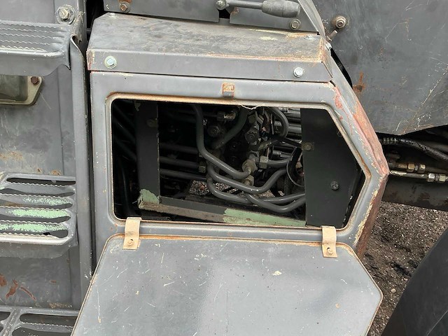 1996 fendt 816/2 vierwielaangedreven landbouwtractor - afbeelding 23 van  60