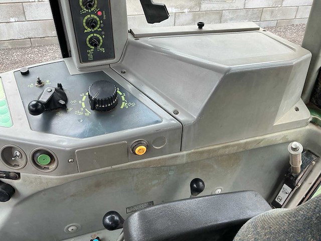 1996 fendt 816/2 vierwielaangedreven landbouwtractor - afbeelding 45 van  60