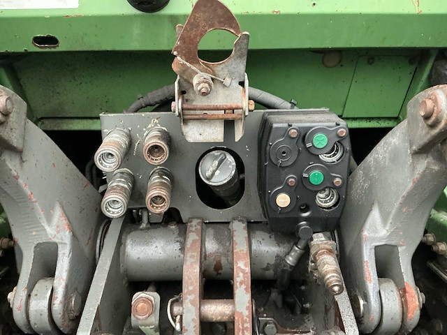 1996 fendt farmer 310 turbomatik vierwielaangedreven landbouwtractor - afbeelding 14 van  29