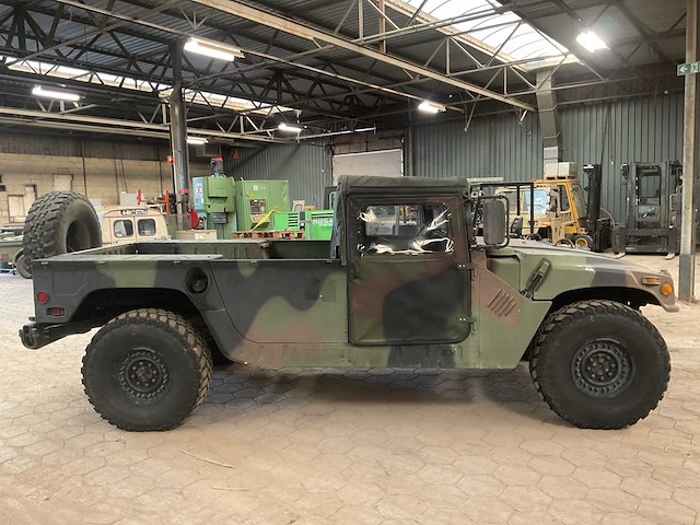 1996 humveee m1097 a2 legervoertuig - afbeelding 19 van  21