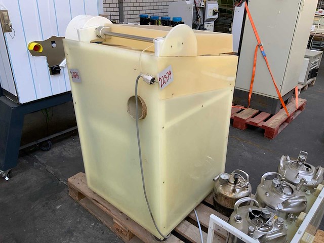 1996 i sedd mcd-240/ sp-c reinigings en droogcentrifuge - afbeelding 4 van  5