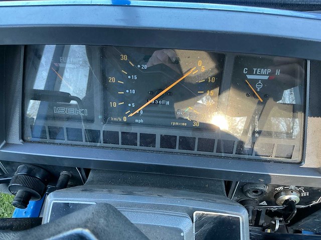 1996 iseki 5040a (ta serie) vierwielaangedreven landbouwtractor - afbeelding 10 van  28