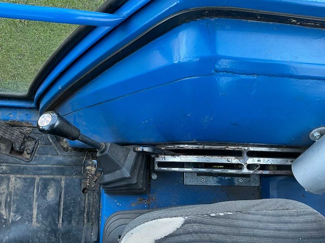 1996 iseki 5040a (ta serie) vierwielaangedreven landbouwtractor - afbeelding 12 van  28