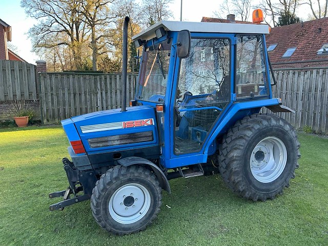 1996 iseki 5040a (ta serie) vierwielaangedreven landbouwtractor - afbeelding 1 van  28