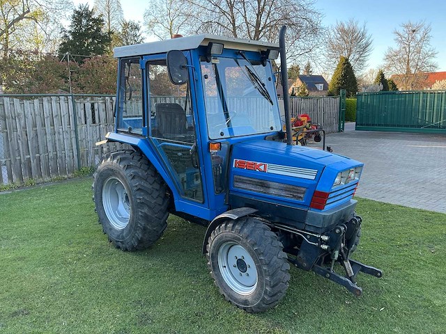 1996 iseki 5040a (ta serie) vierwielaangedreven landbouwtractor - afbeelding 3 van  28