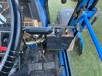 1996 iseki 5040a (ta serie) vierwielaangedreven landbouwtractor - afbeelding 3 van  11
