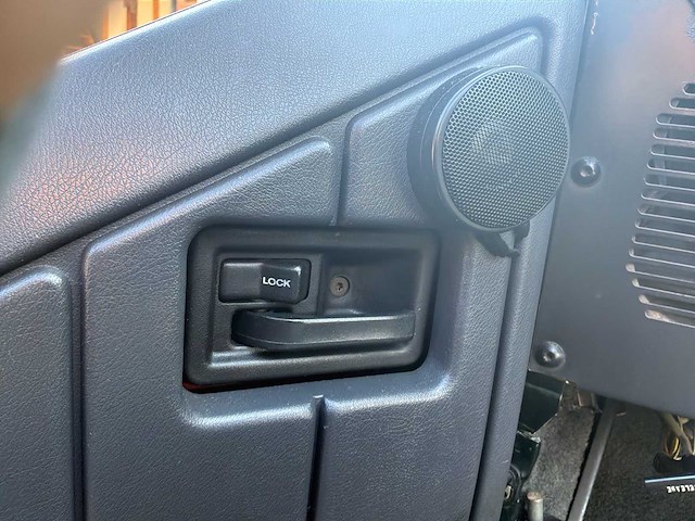 1996 jeep wrangler 2.5i softtop personenauto - afbeelding 19 van  44