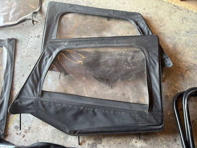 1996 jeep wrangler 2.5i softtop personenauto - afbeelding 31 van  44