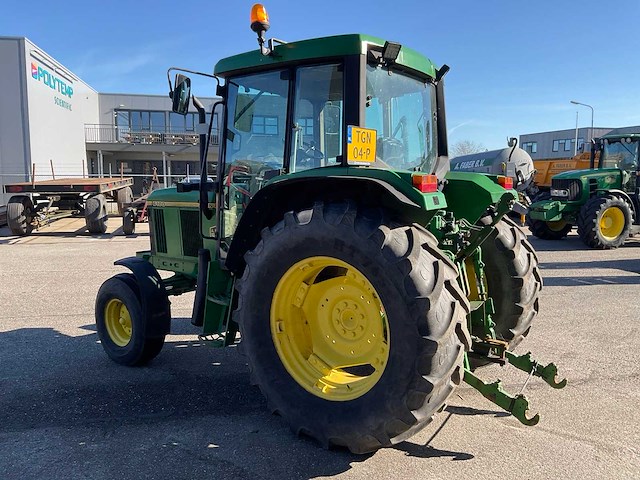 1996 john deere 6100 tweewielaangedreven landbouwtractor - afbeelding 23 van  26