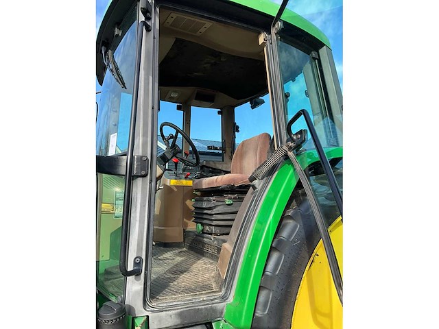 1996 john deere 6100 vierwielaangedreven landbouwtractor - afbeelding 25 van  25