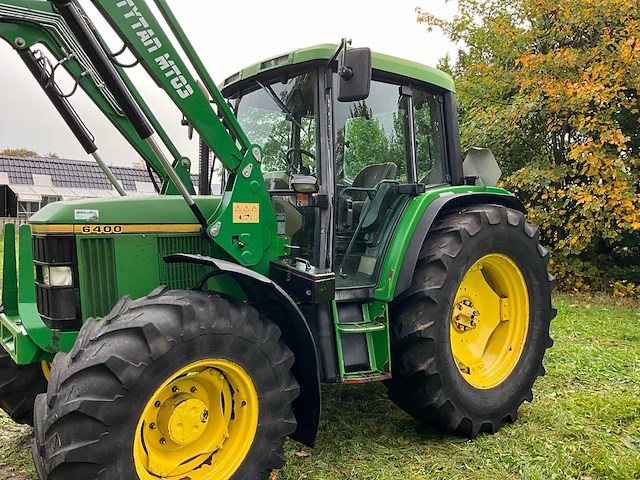 1996 john deere 6400 vierwielaangedreven landbouwtractor met voorlader - afbeelding 10 van  42