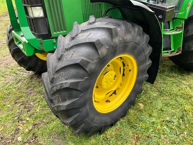 1996 john deere 6400 vierwielaangedreven landbouwtractor met voorlader - afbeelding 19 van  42