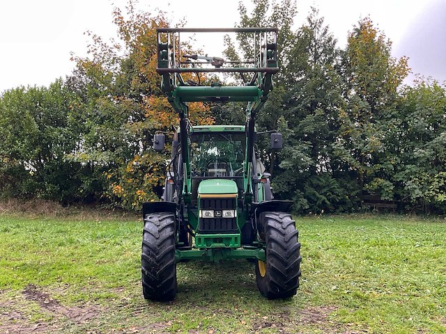 1996 john deere 6400 vierwielaangedreven landbouwtractor met voorlader - afbeelding 3 van  42