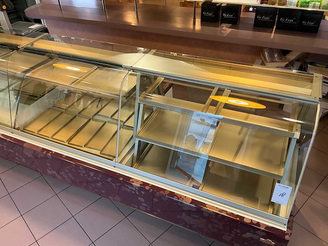 1996 koning bonbon koelvitrine + presentatiemeubel - afbeelding 2 van  9