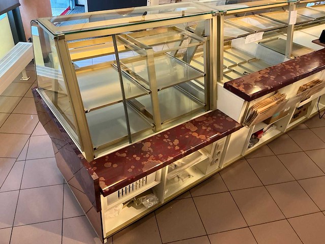 1996 koning bonbon koelvitrine + presentatiemeubel - afbeelding 4 van  9