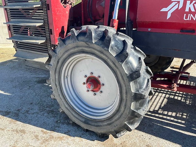 1996 kverneland un2600 aardappelrooier - afbeelding 15 van  24