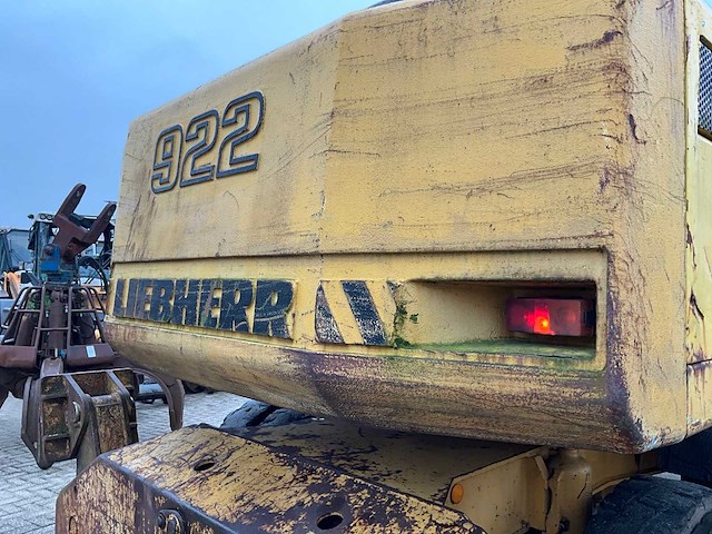 1996 liebherr a922 litronic op- en overslagkraan - afbeelding 17 van  33