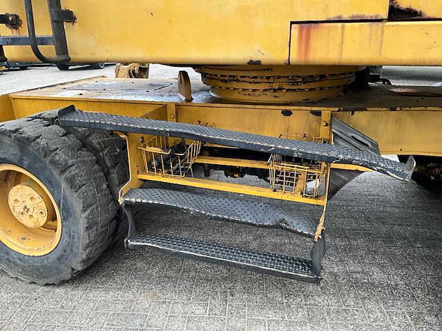 1996 liebherr a922 litronic op- en overslagkraan - afbeelding 31 van  33