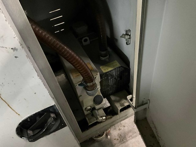 1996 mcp 004 plc vacuümgietmachine - afbeelding 4 van  15